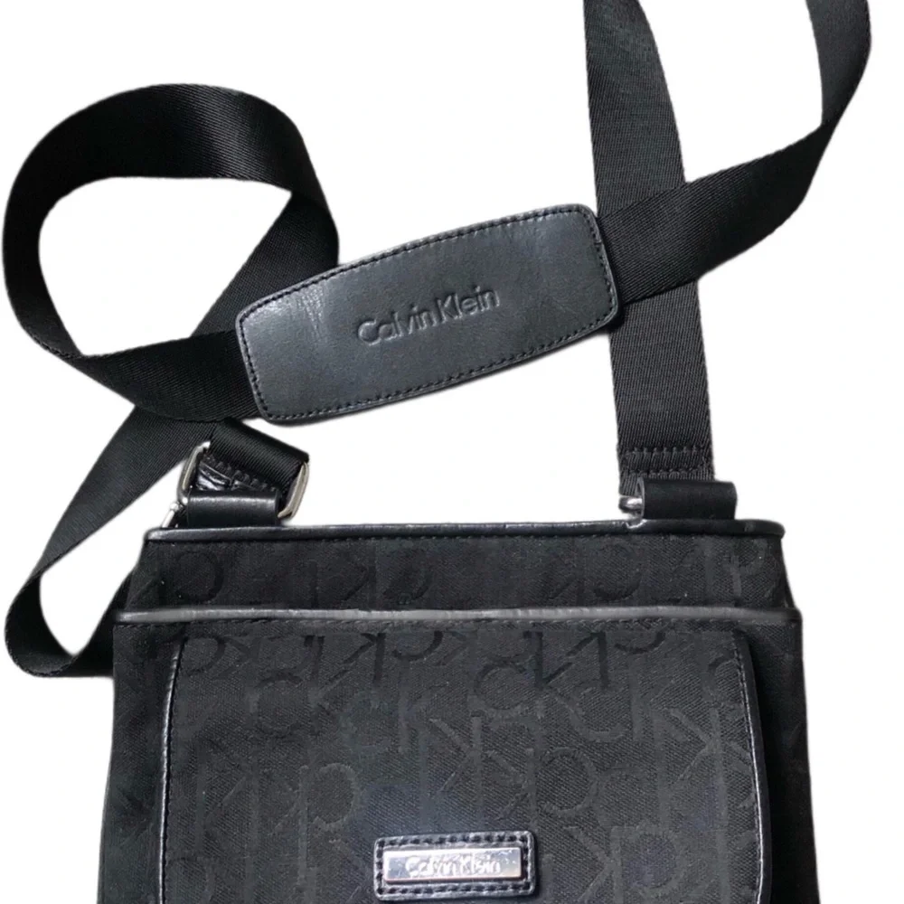 Calvin Klein Black Signature PrintCross Body Bag